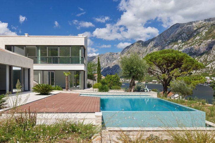 Дом в черногории на берегу моря купить купить квартиру в частном секторе