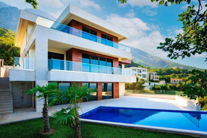 Цена дома в черногории на берегу моря купить жилье в венгрии