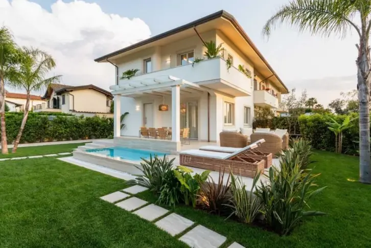 Townhouse in Forte dei Marmi, Italy