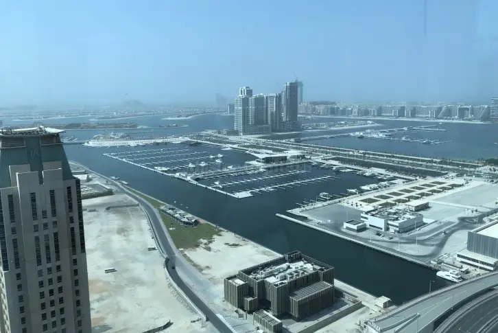  Dubai Marina, 