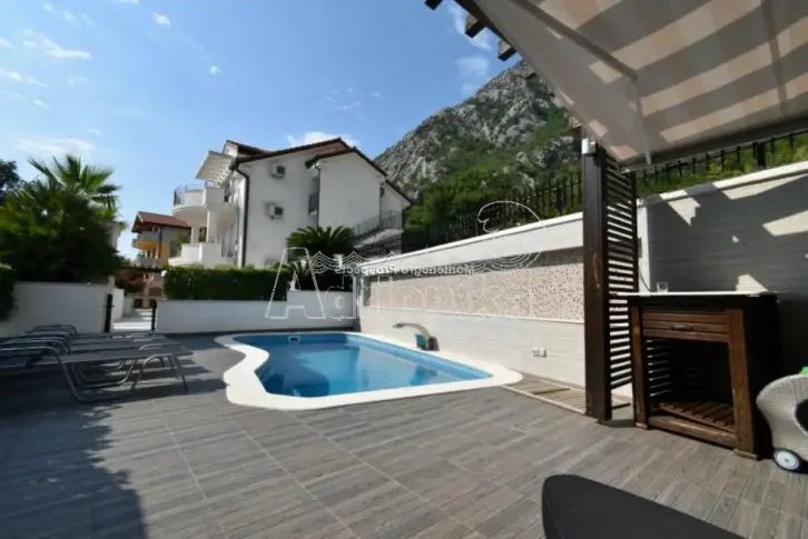 Commercial properties in ljuta, Montenegro