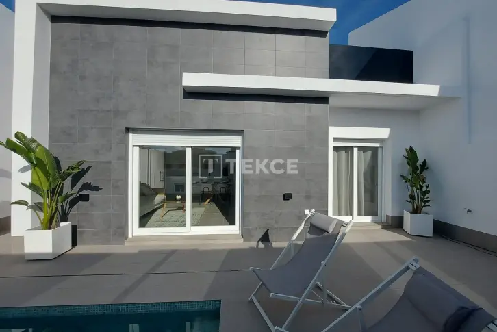 House , Spain