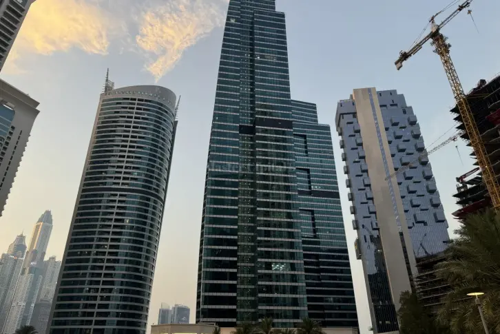  Jumeirah Lakes Towers, 